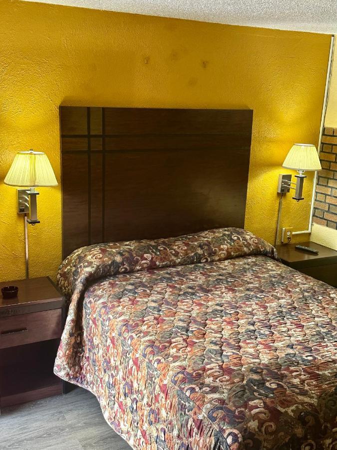 Motel 301 Orient Park 外观 照片