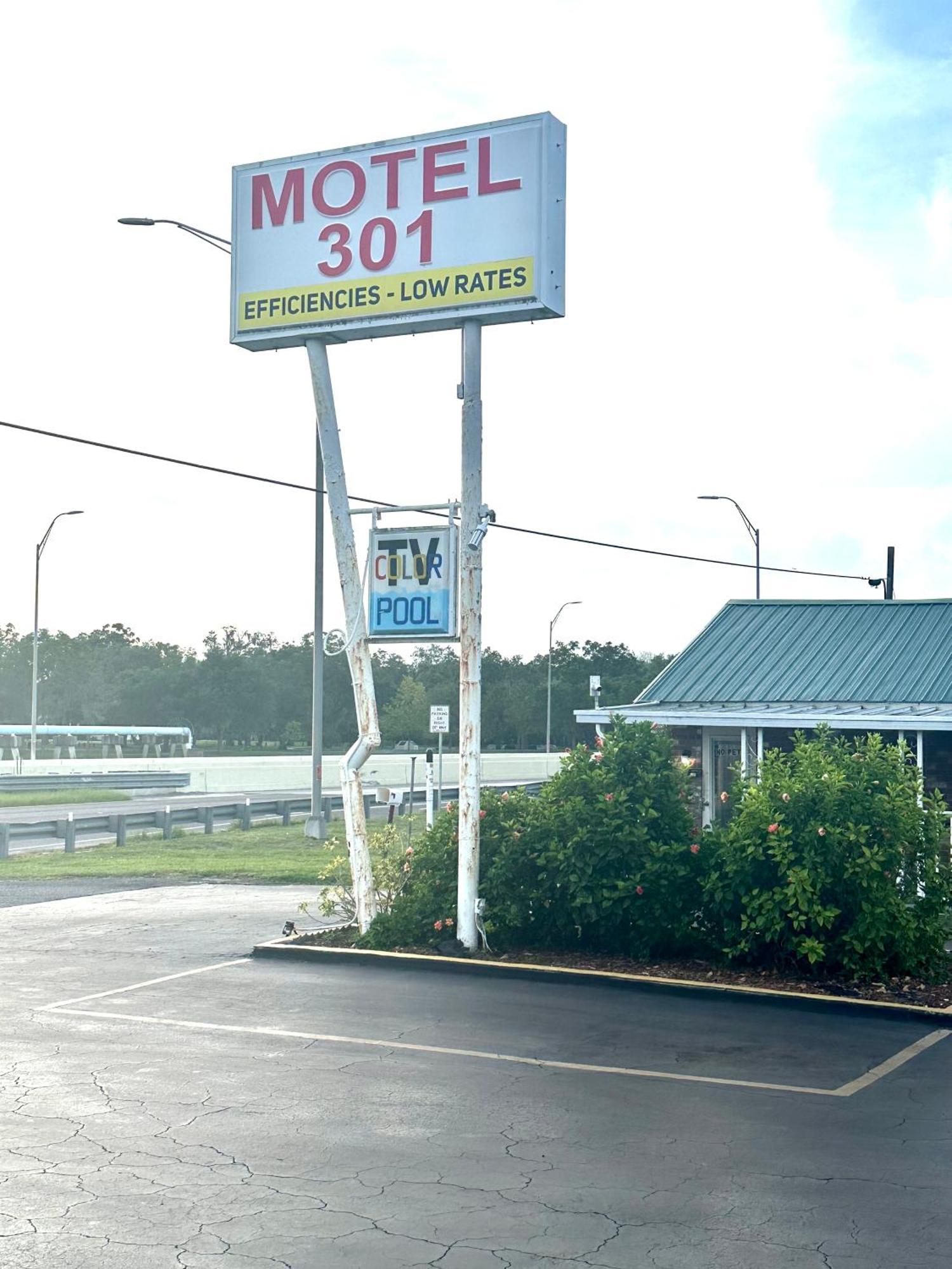 Motel 301 Orient Park 外观 照片